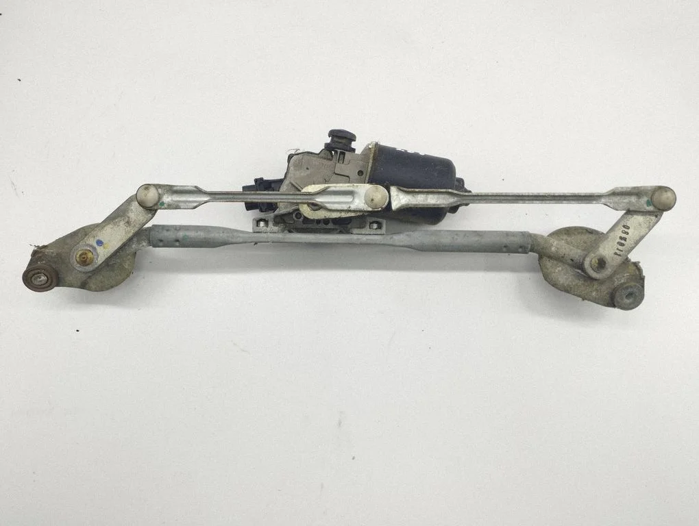 Front wiper linkage and motor 851100F020