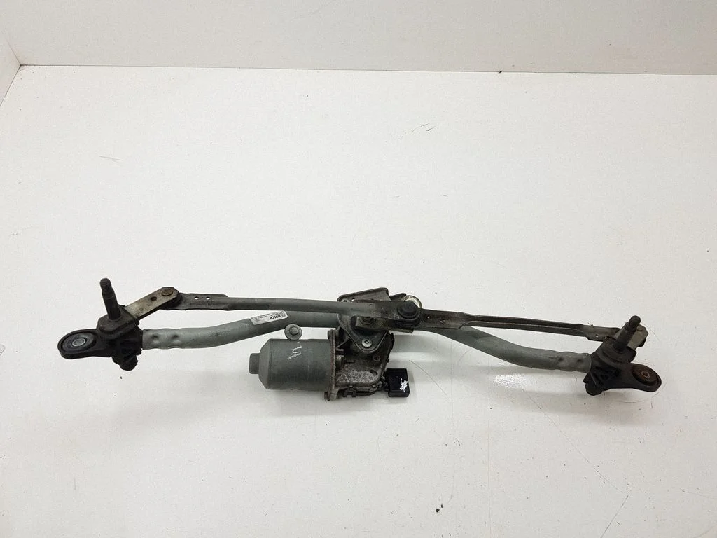 Front wiper linkage and motor 0390243538