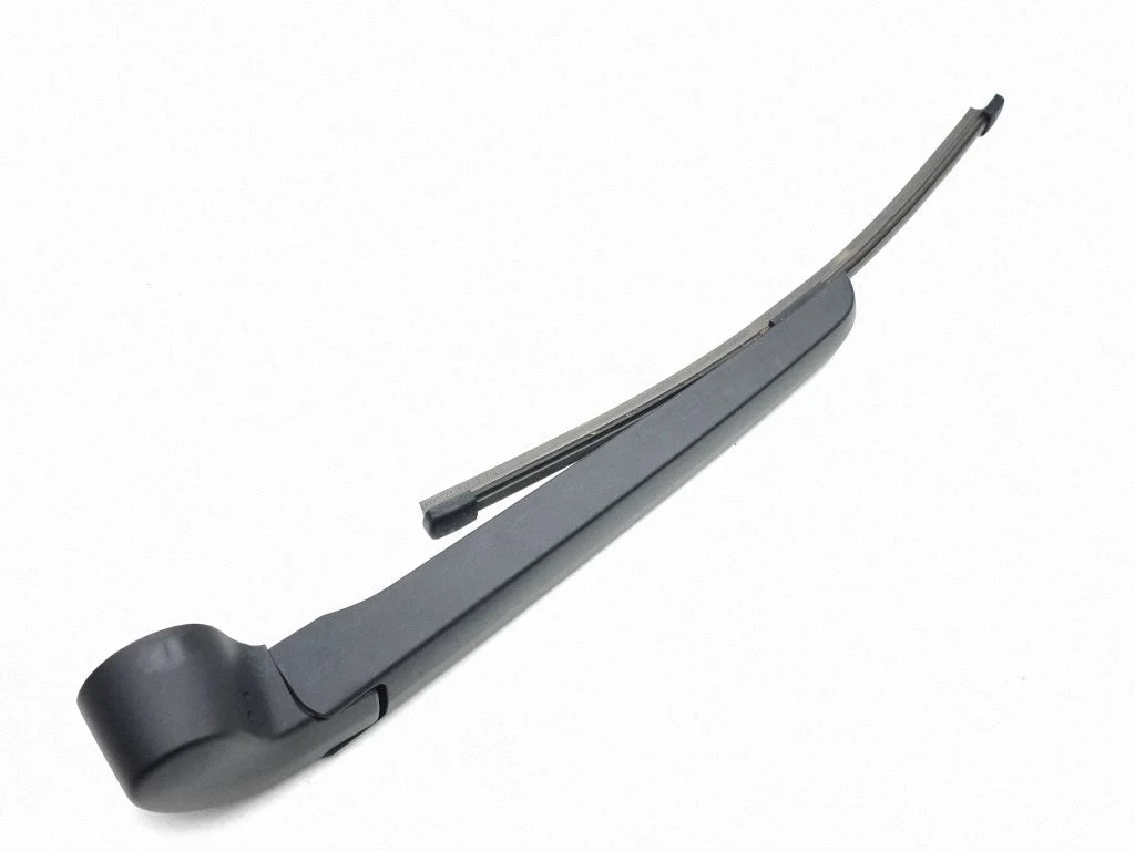 Rear wiper blade