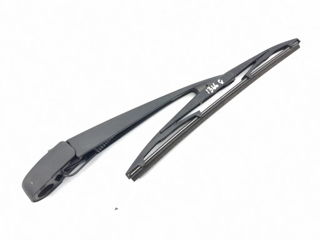 Rear wiper blade