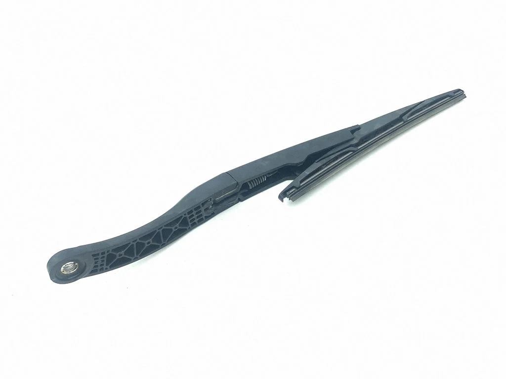 Rear wiper blade
