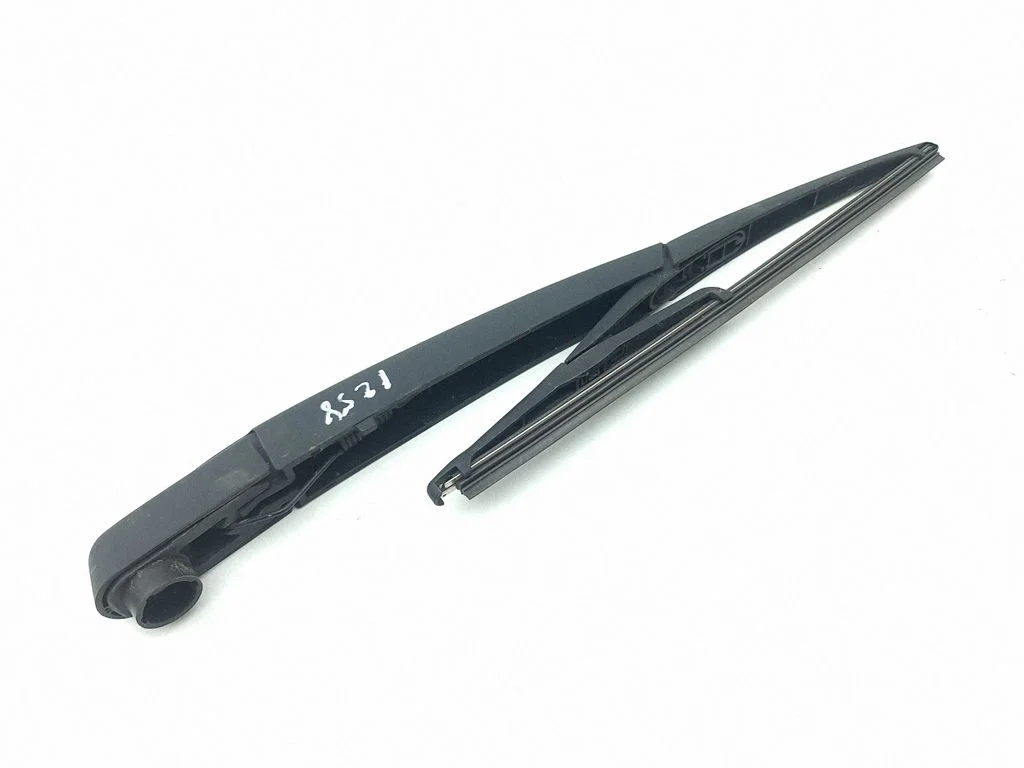 Rear wiper blade