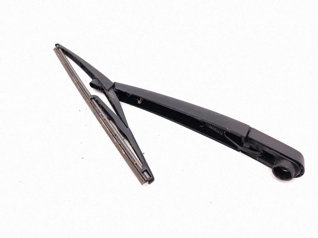 Rear wiper blade