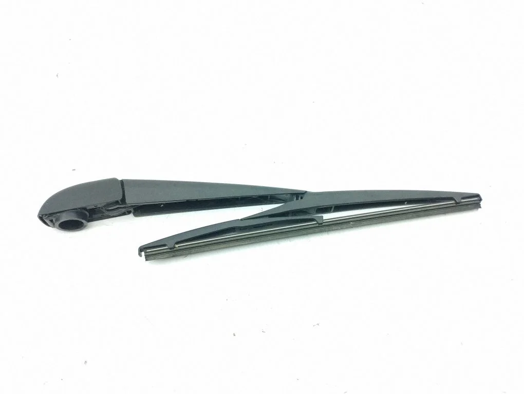 Rear wiper blade