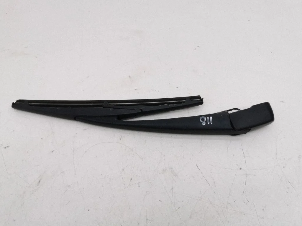 Rear wiper blade