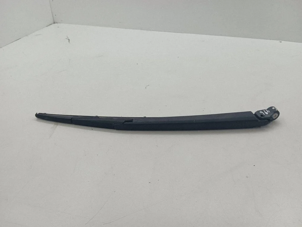 Rear wiper blade