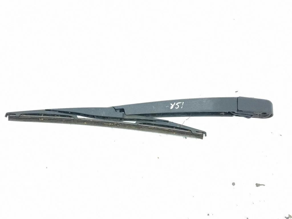 Rear wiper blade arm – Hyundai Santa Fe (2013-2017)