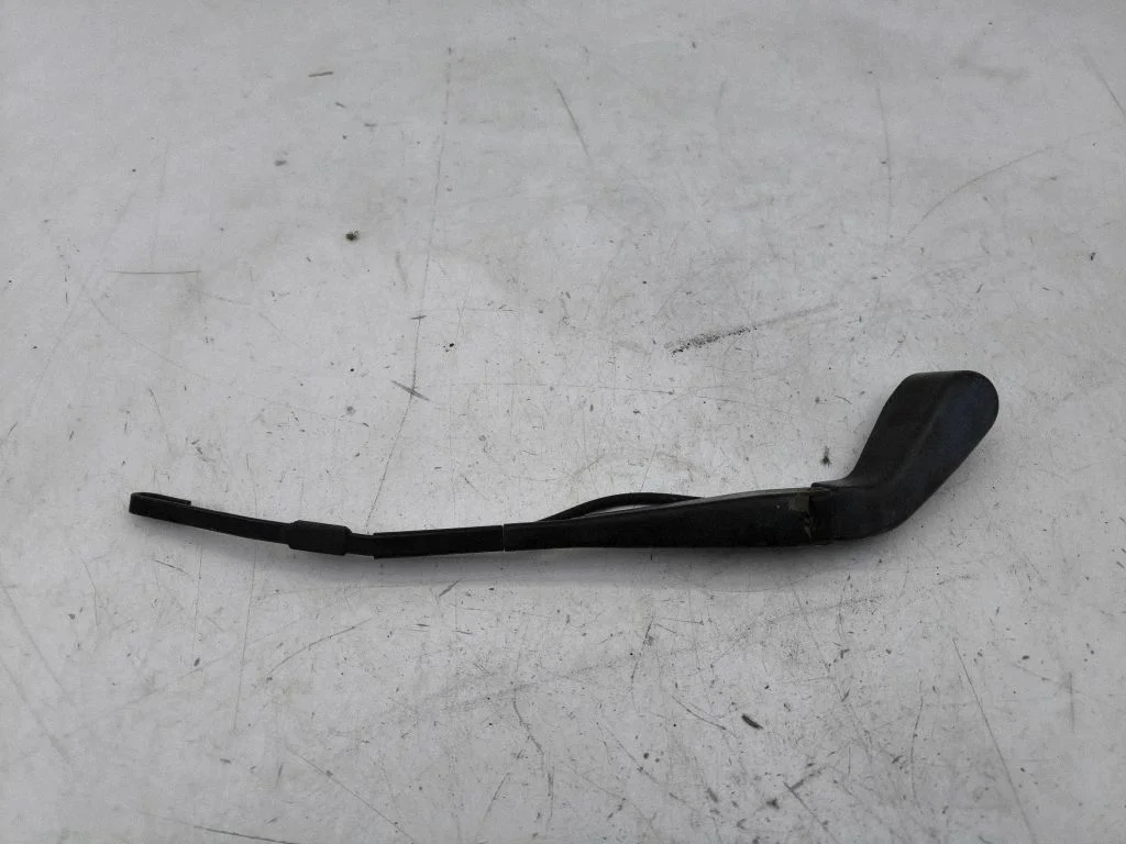 Rear wiper blade arm – Mercedes-Benz Vito Viano W639 (2003-2014)