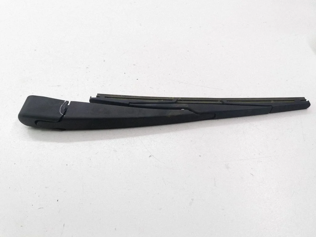 Rear wiper blade arm – Peugeot 308 (2013-2021)