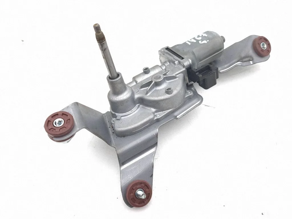 Aizmugurējā stikla tīrītāja motoriņš KB7W67450