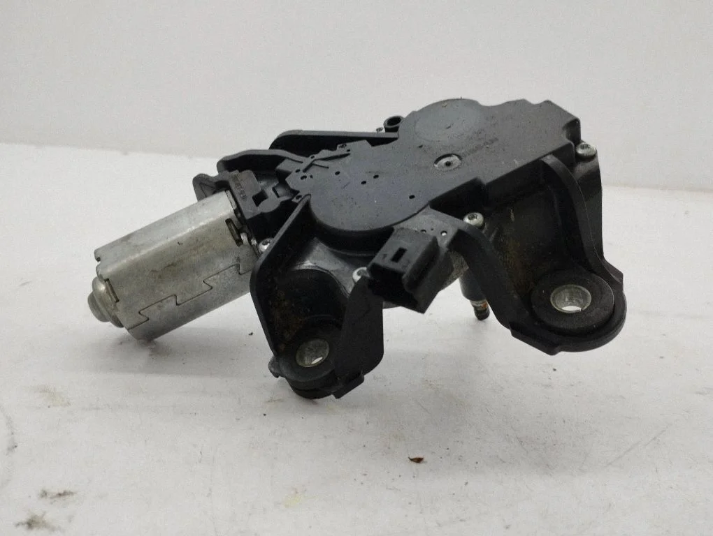 Aizmugurējā stikla tīrītāja motoriņš 0390201820