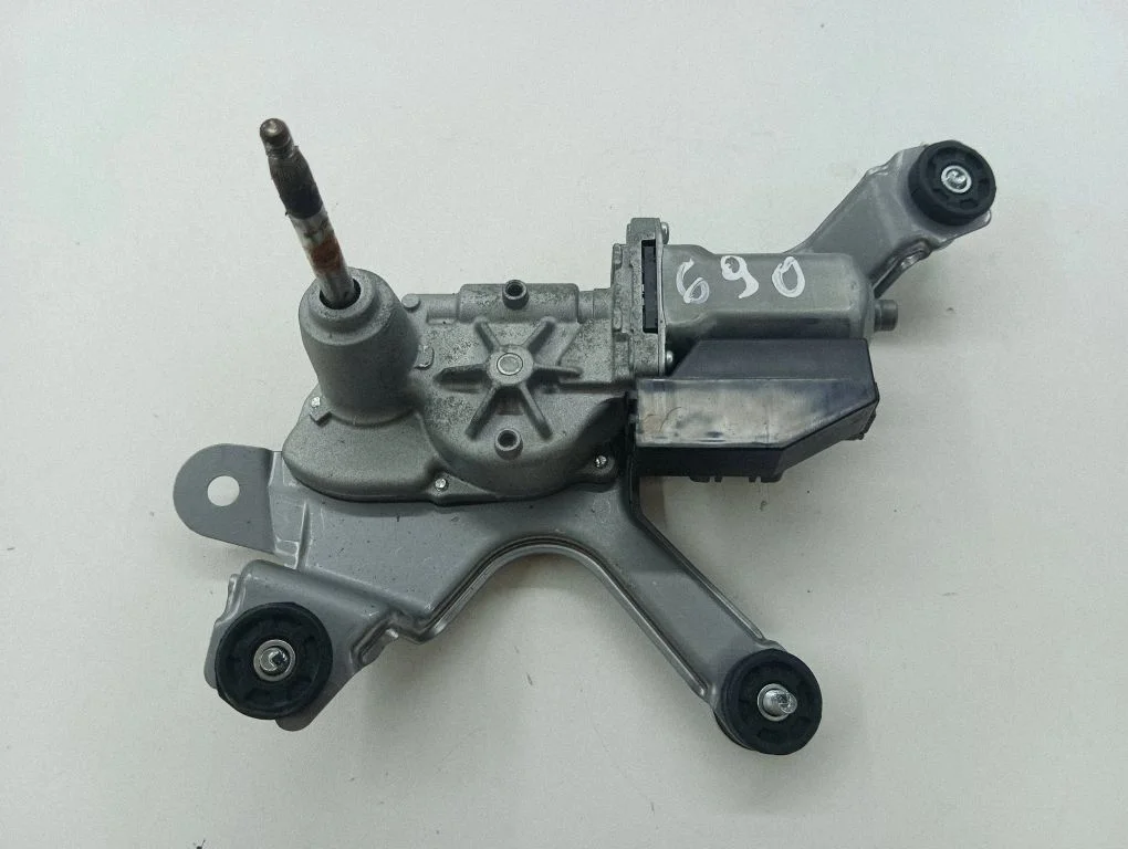 Rear window wiper motor – Toyota RAV 4 (XA40) (2012-2018)