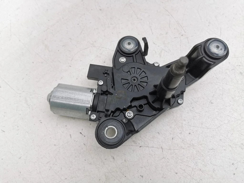 Aizmugurējā stikla tīrītāja motoriņš 9811259980