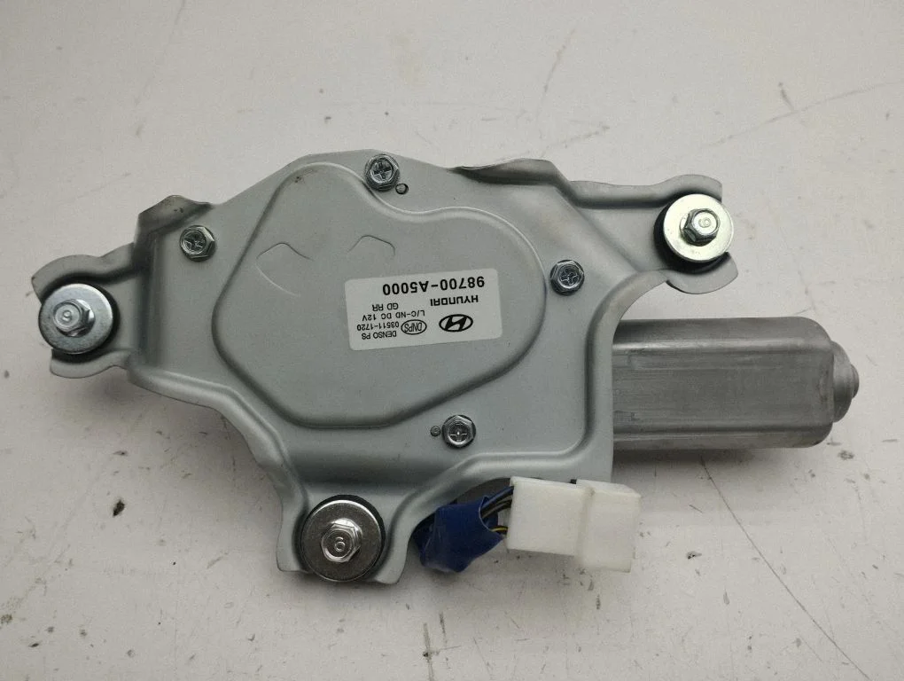 Aizmugurējā stikla tīrītāja motoriņš 98700A5000