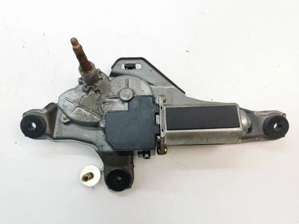 Aizmugurējā stikla tīrītāja motoriņš 8513042040