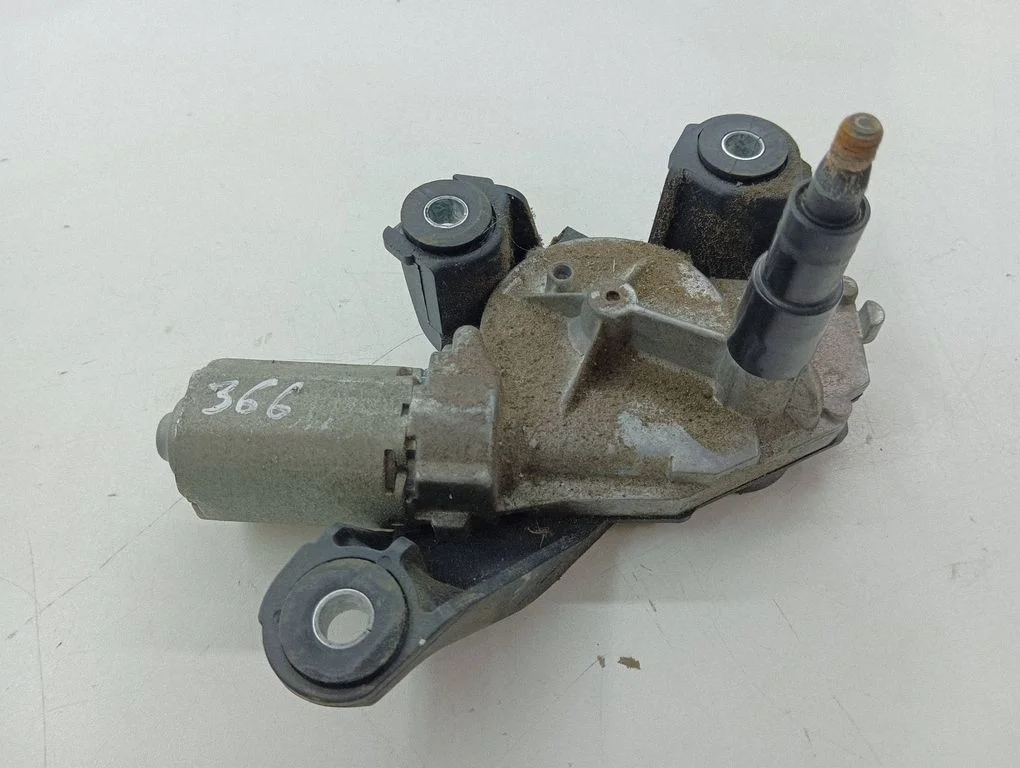 Rear window wiper motor 039021820