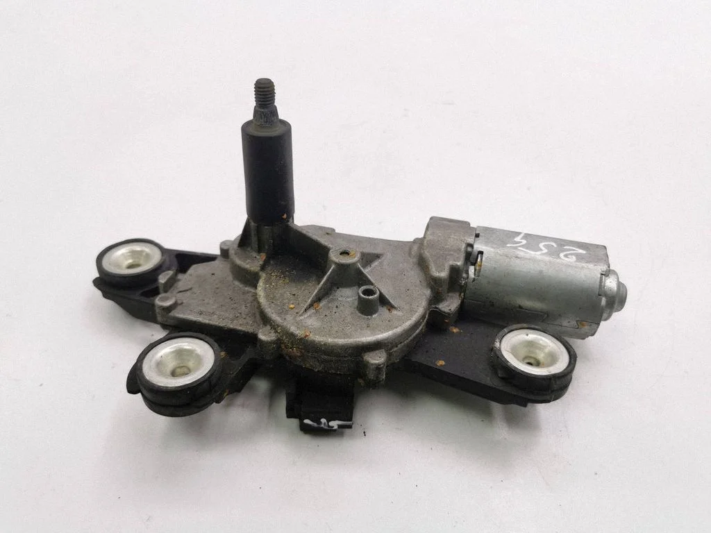 Tagaklaasi kojamehe mootor 8V4117K441AC