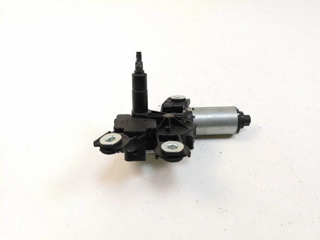 Aizmugurējā stikla tīrītāja motoriņš W000002310