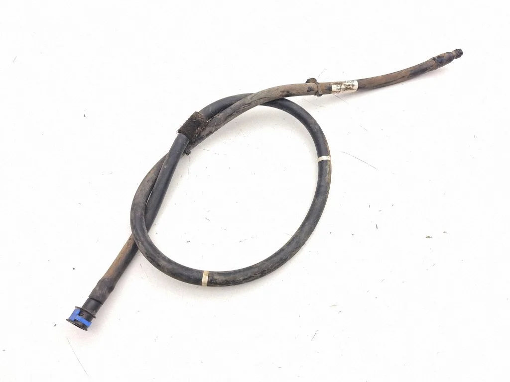 Headlight washer hose/pipe