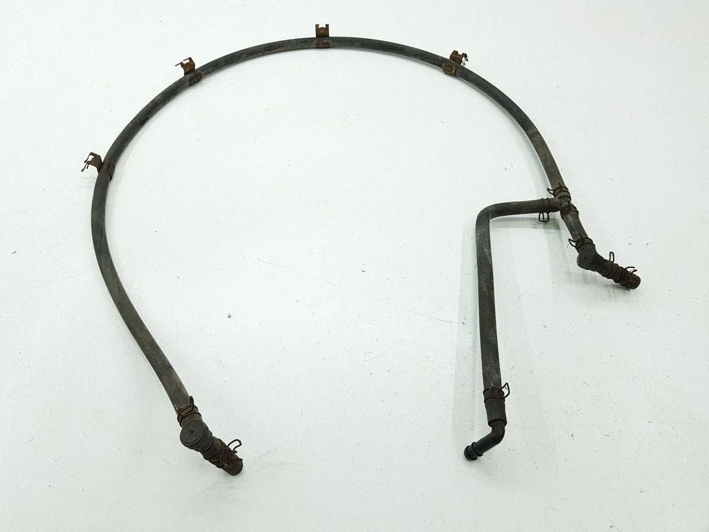 Headlight washer hose/pipe