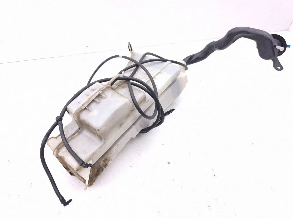 Windshield washer fluid reservoir/tank 30747576