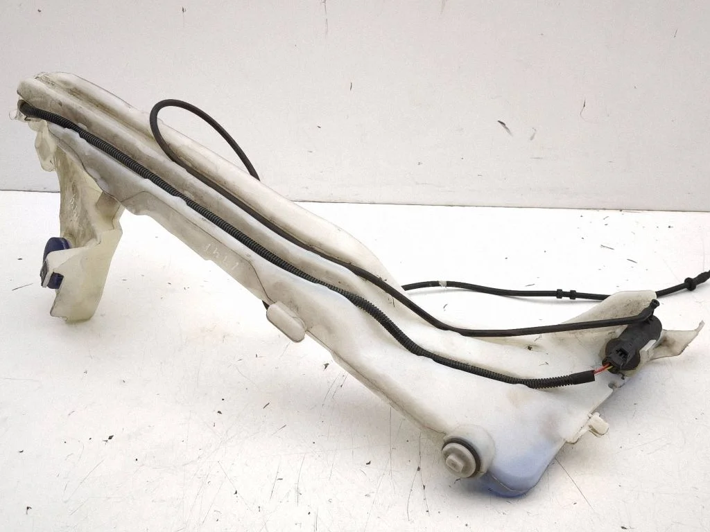 Windshield washer fluid reservoir/tank – Peugeot 508 II (2018-)