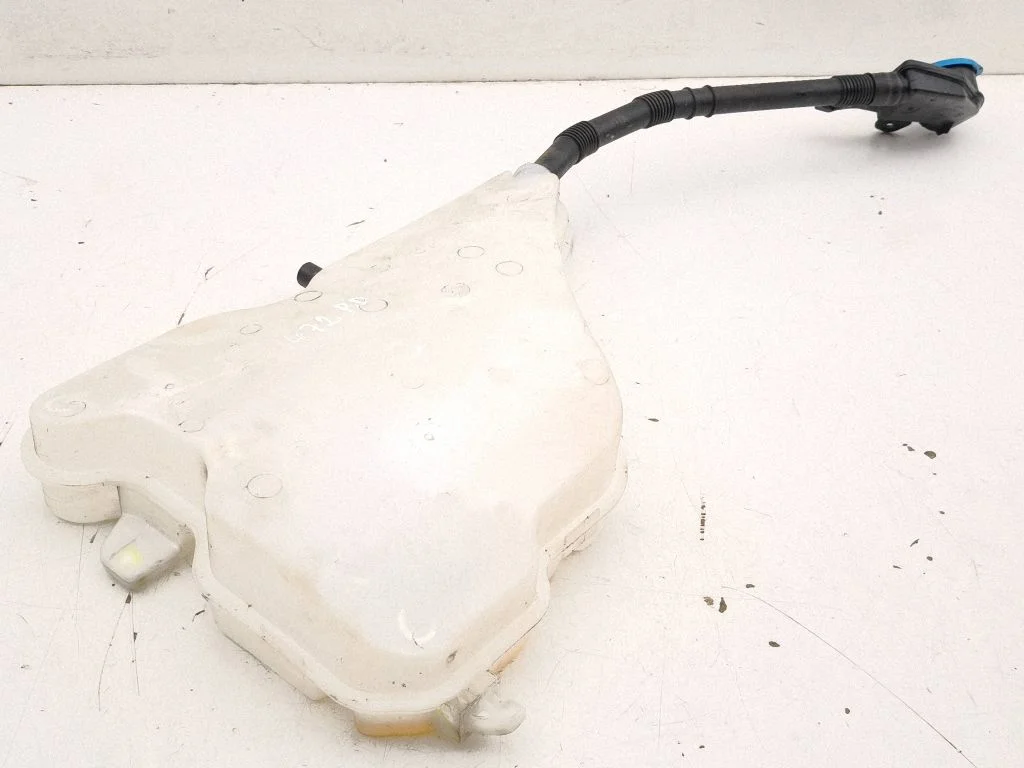Windshield washer fluid reservoir/tank 993326