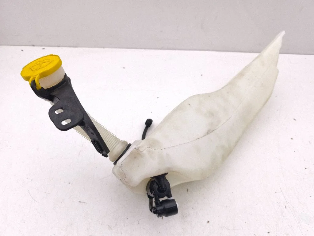 Windshield washer fluid reservoir/tank – Alfa Romeo Junior (2024-)