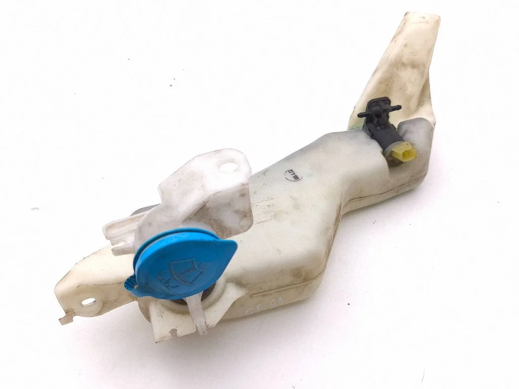 Windshield washer fluid reservoir/tank