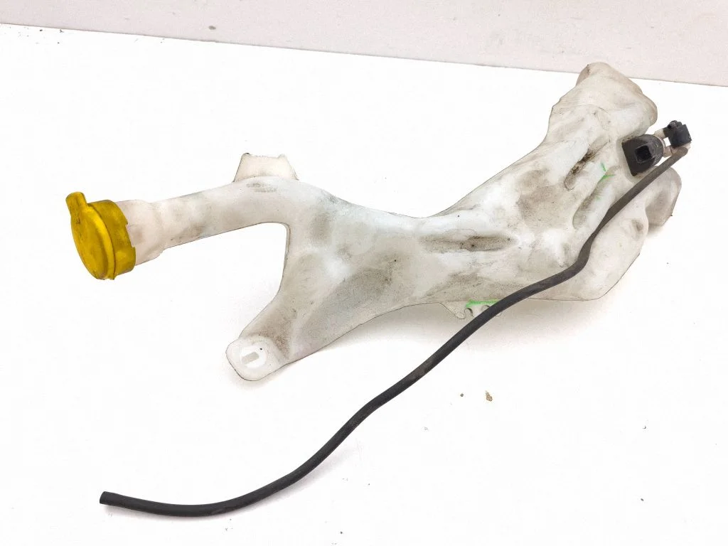 Windshield washer fluid reservoir/tank 289105506R