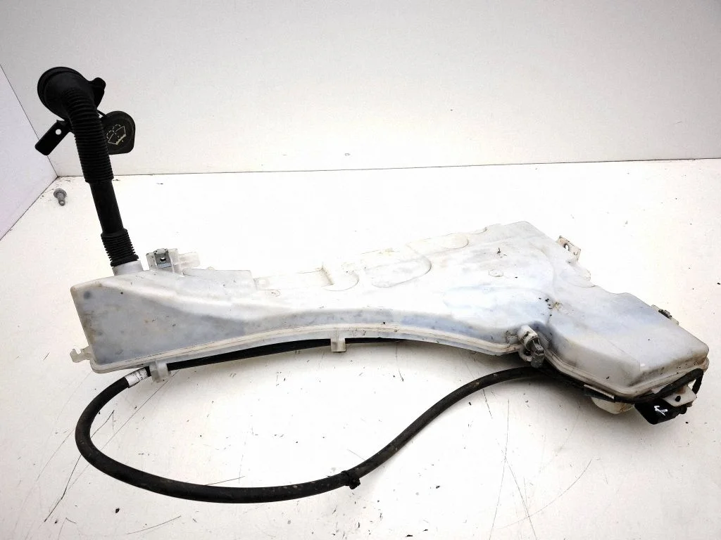 Windshield washer fluid reservoir/tank 6973885