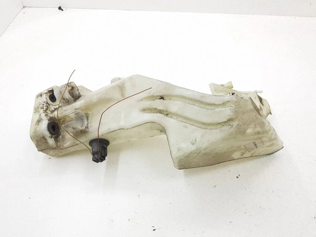 Windshield washer fluid reservoir/tank 8E9955451AC