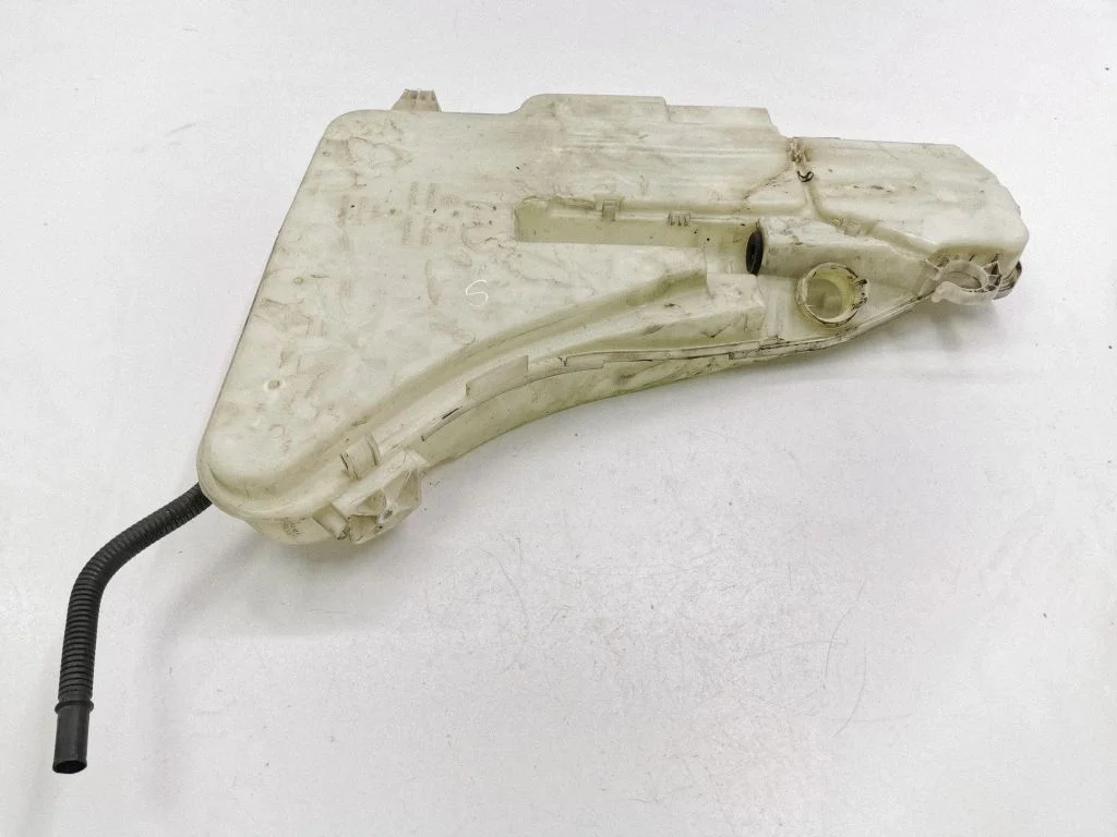 Windshield washer fluid reservoir/tank – BMW 7 Series F01 F02 F03 F04 (2008-2016)