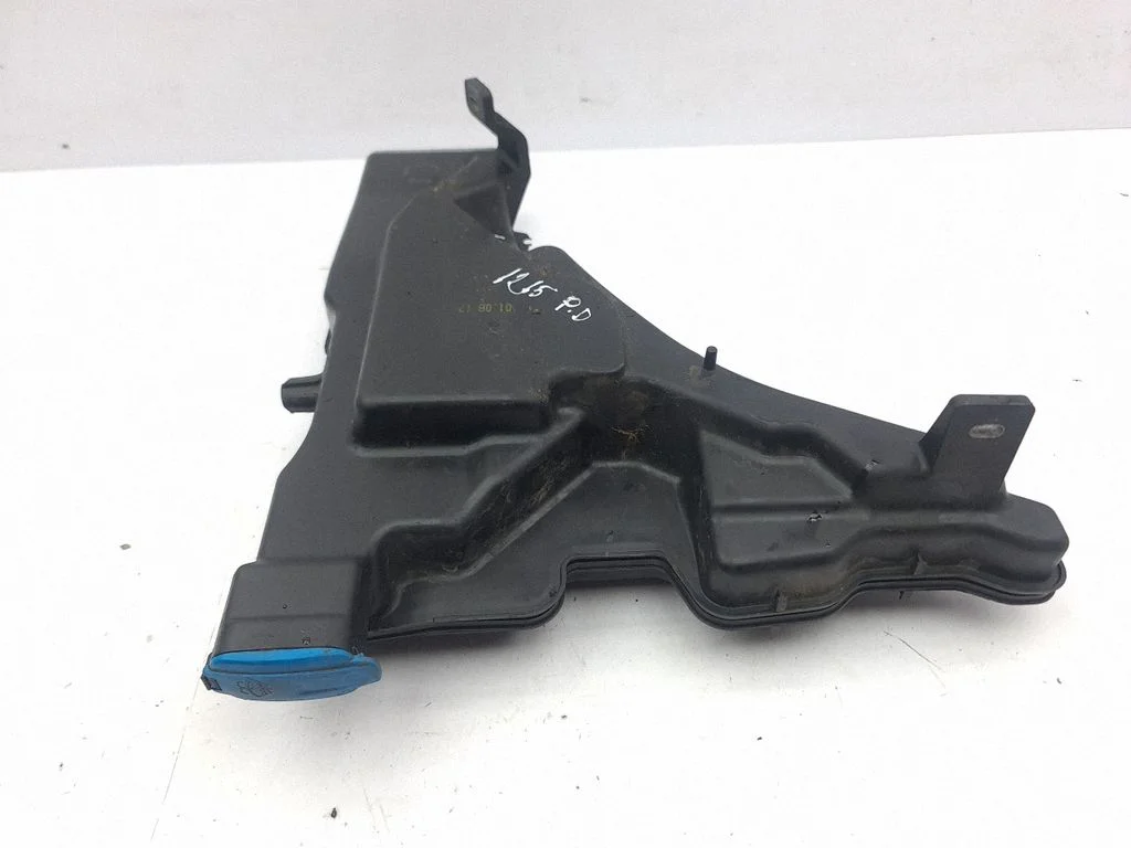 Windshield washer fluid reservoir/tank 8W0955451L