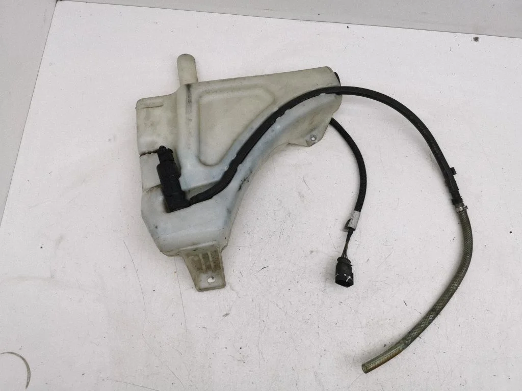 Windshield washer fluid reservoir/tank 4L0955458