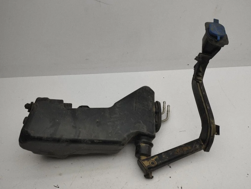 Windshield washer fluid reservoir/tank A2058600260