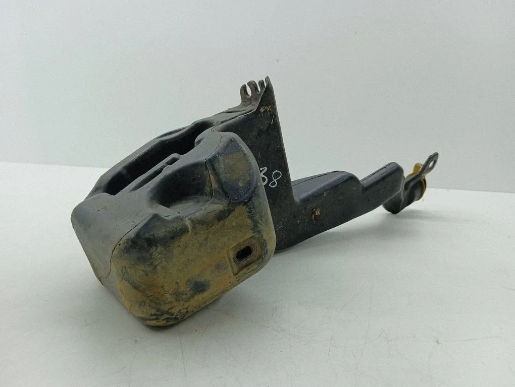 Windshield washer fluid reservoir/tank