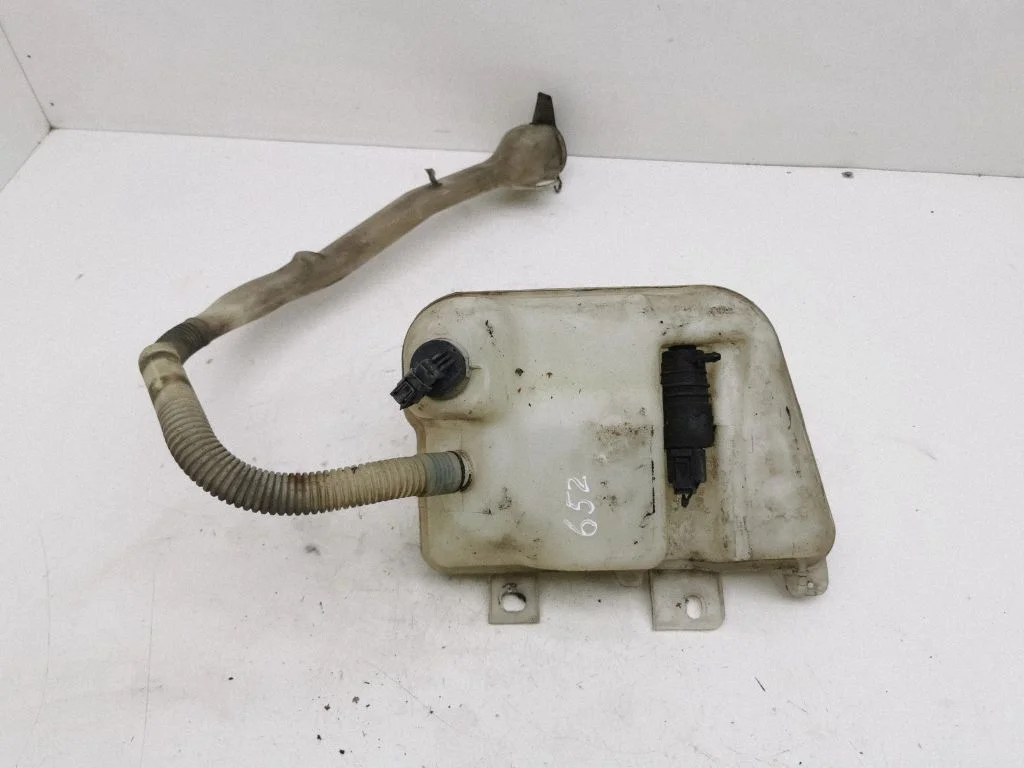 Windshield washer fluid reservoir/tank 8364199