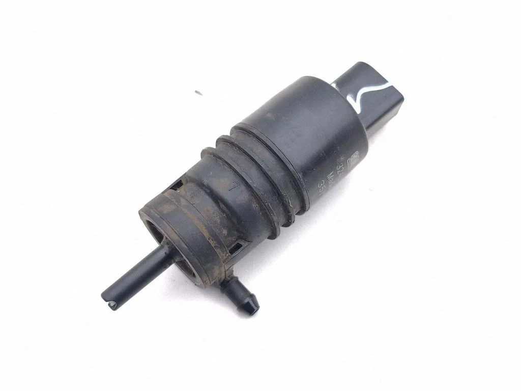 Windscreen/windshield washer pump – Opel Antara (2006-2016)