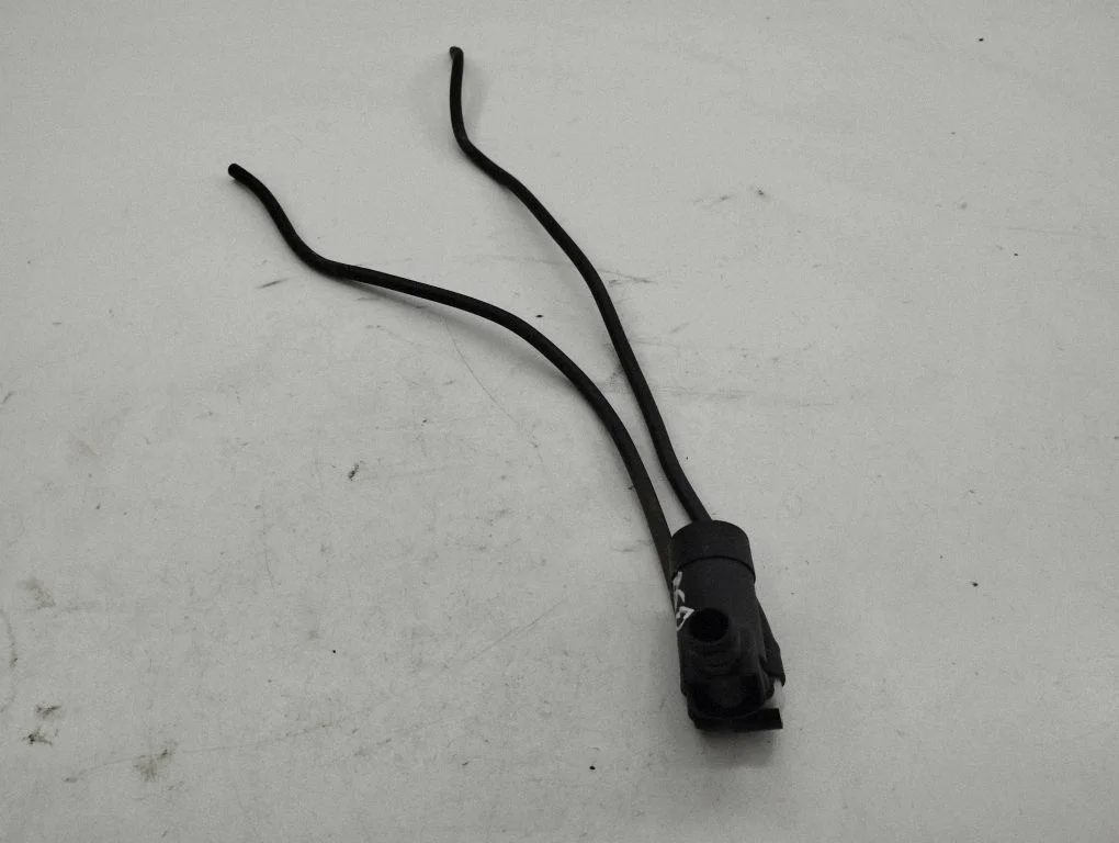 Klaasipesuvedeliku pump (klaaside) 1S7117K624