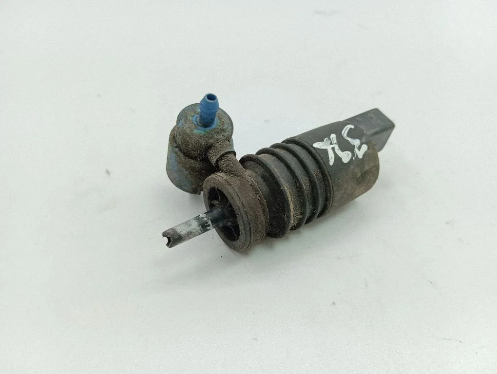 Windscreen/windshield washer pump