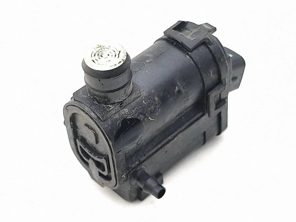 Windscreen/windshield washer pump 985102J500