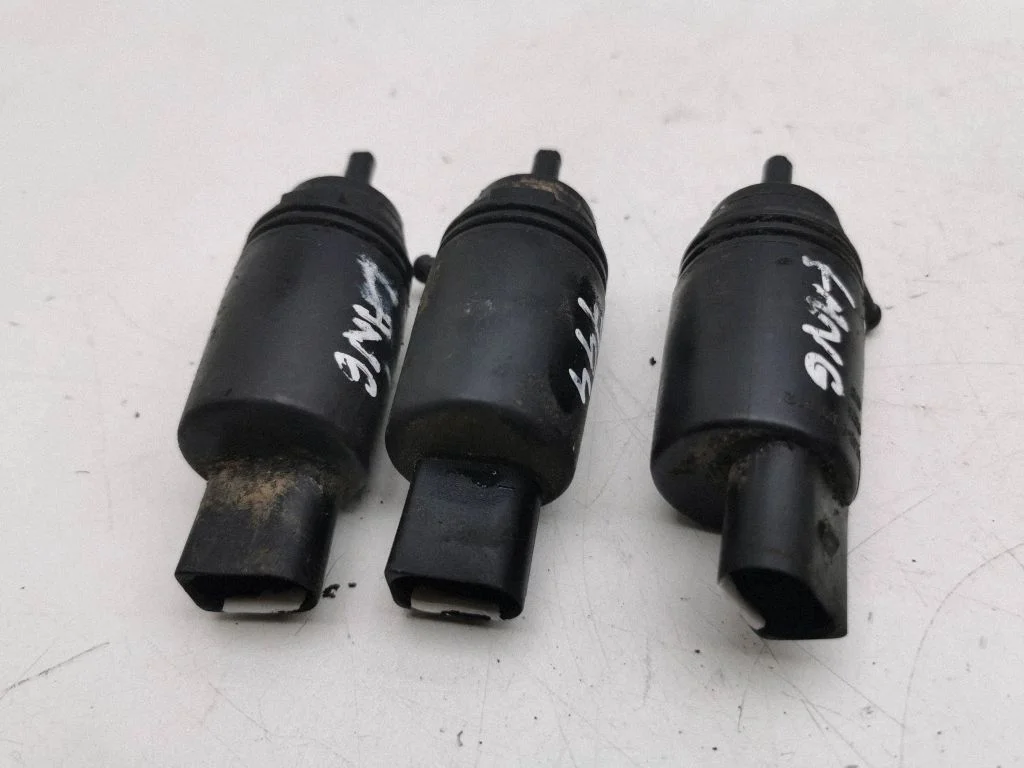 Windscreen/windshield washer pump 8377612