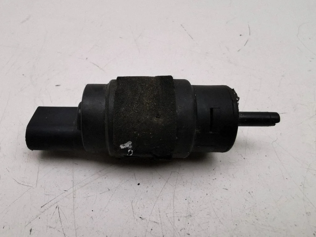 Klaasipesuvedeliku pump (klaaside) 8K5955647