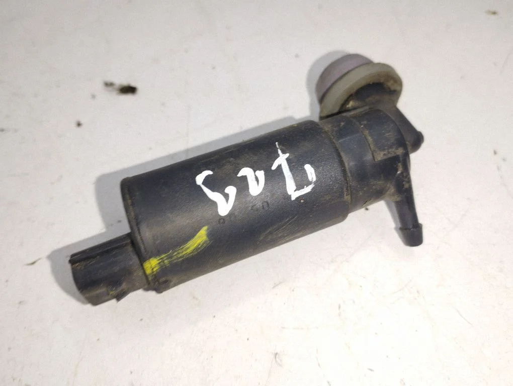 Windscreen/windshield washer pump