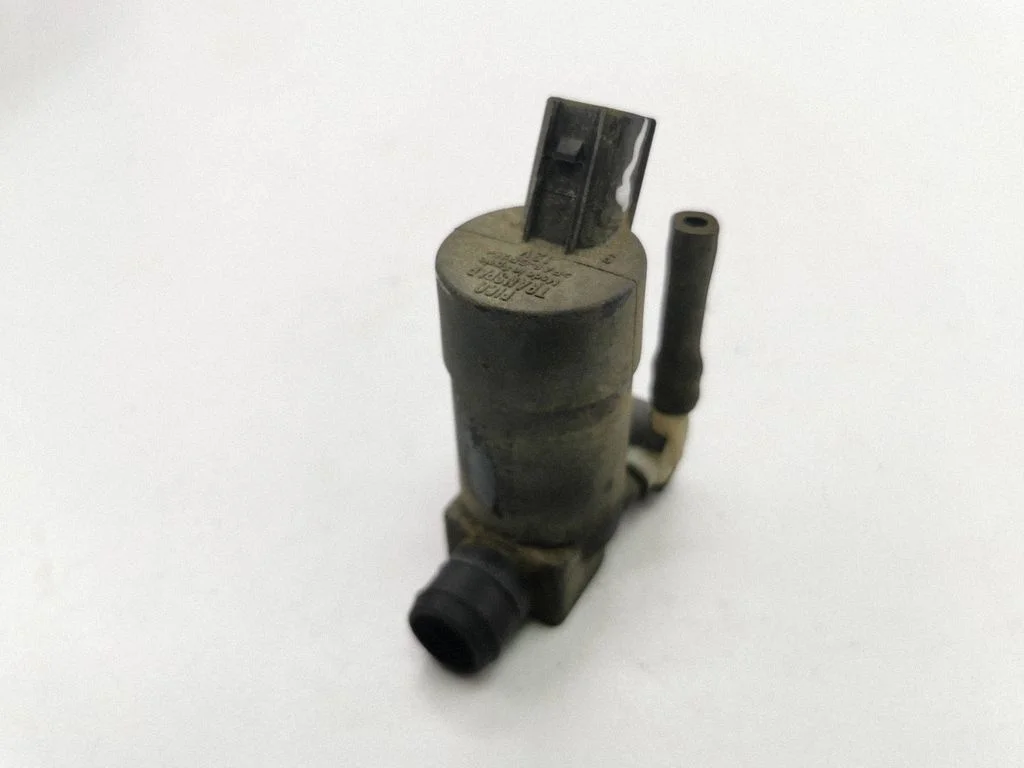 Windscreen/windshield washer pump 4S7117K624FE