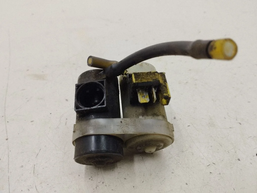 Windscreen/windshield washer pump