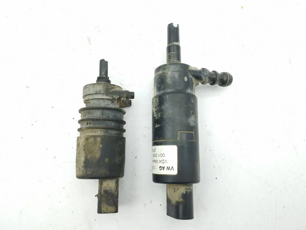 Windscreen/windshield washer pump 1J0955681