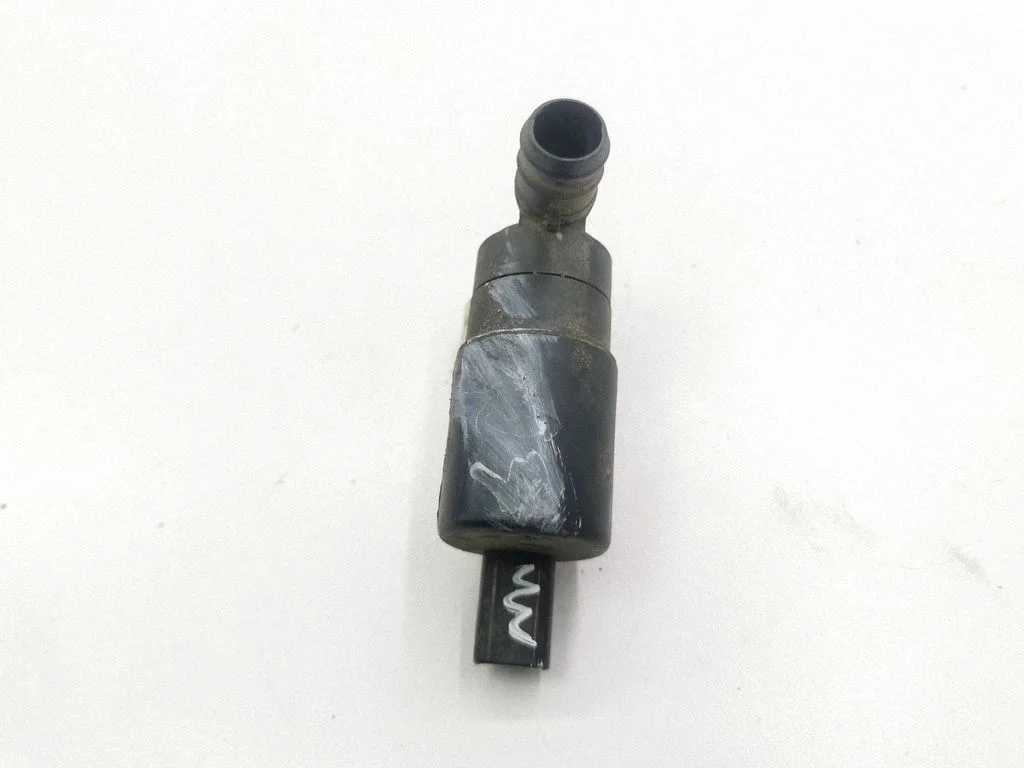 Klaasipesuvedeliku pump (klaaside) – Peugeot 307 (2001-2005)