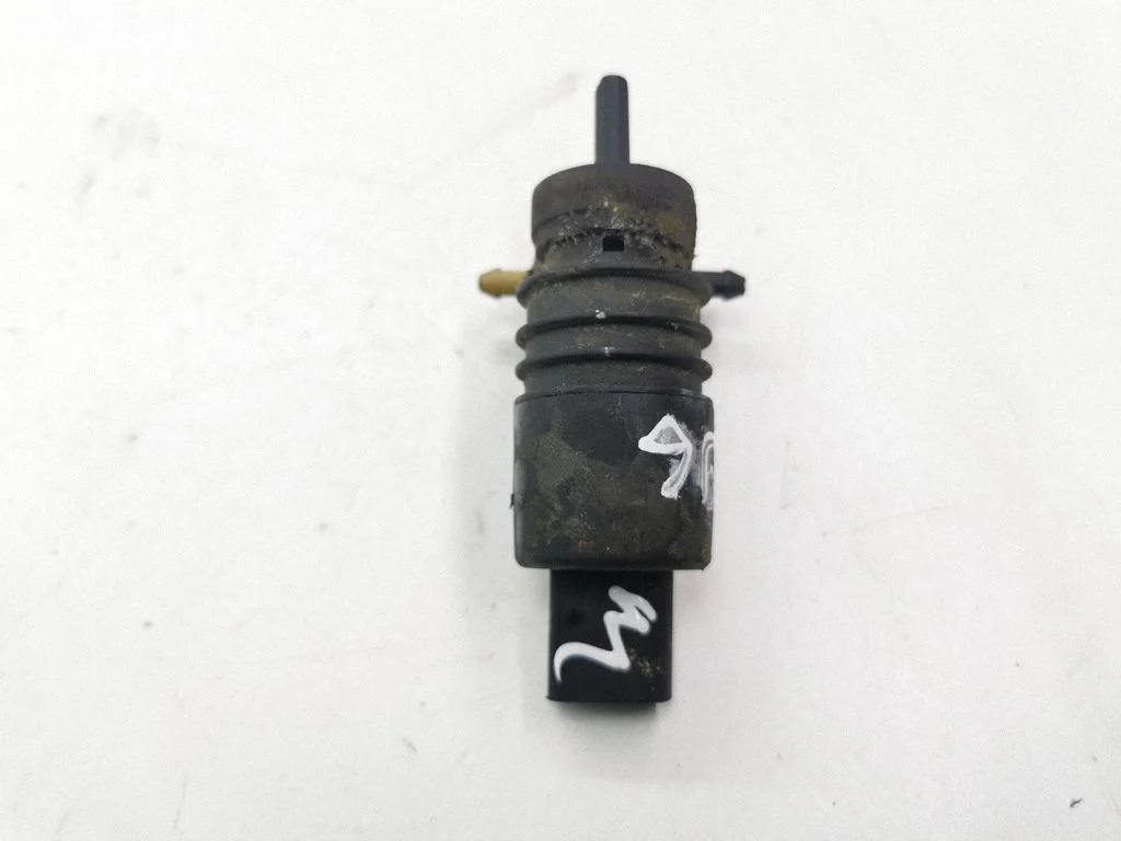 Windscreen/windshield washer pump